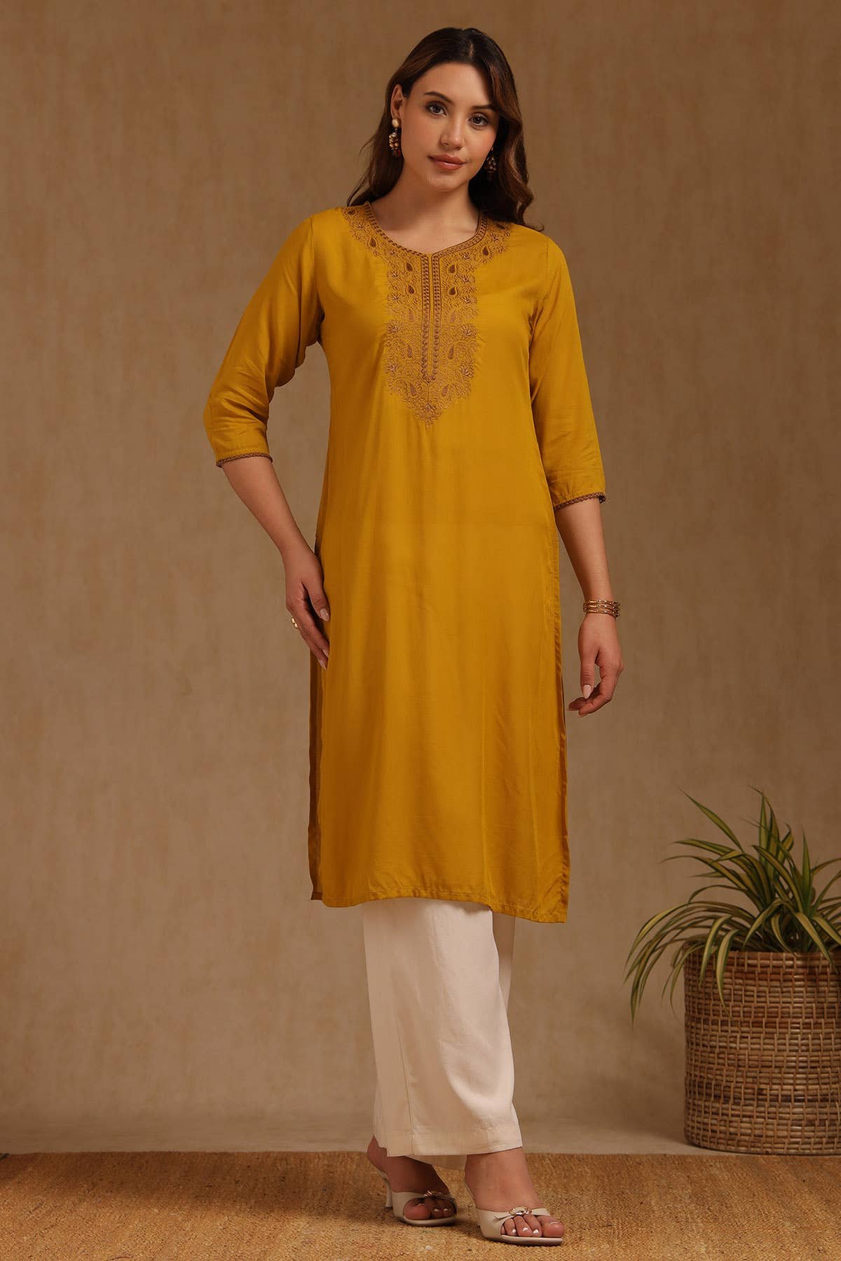 Mustard Rayon Embroidered Kurta With Thread Work - Image 5